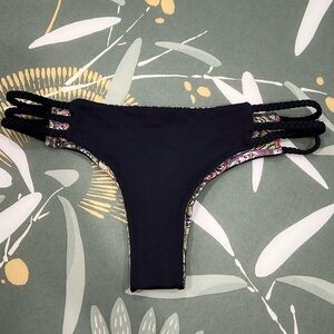 San Lorenzo Braided Thong
